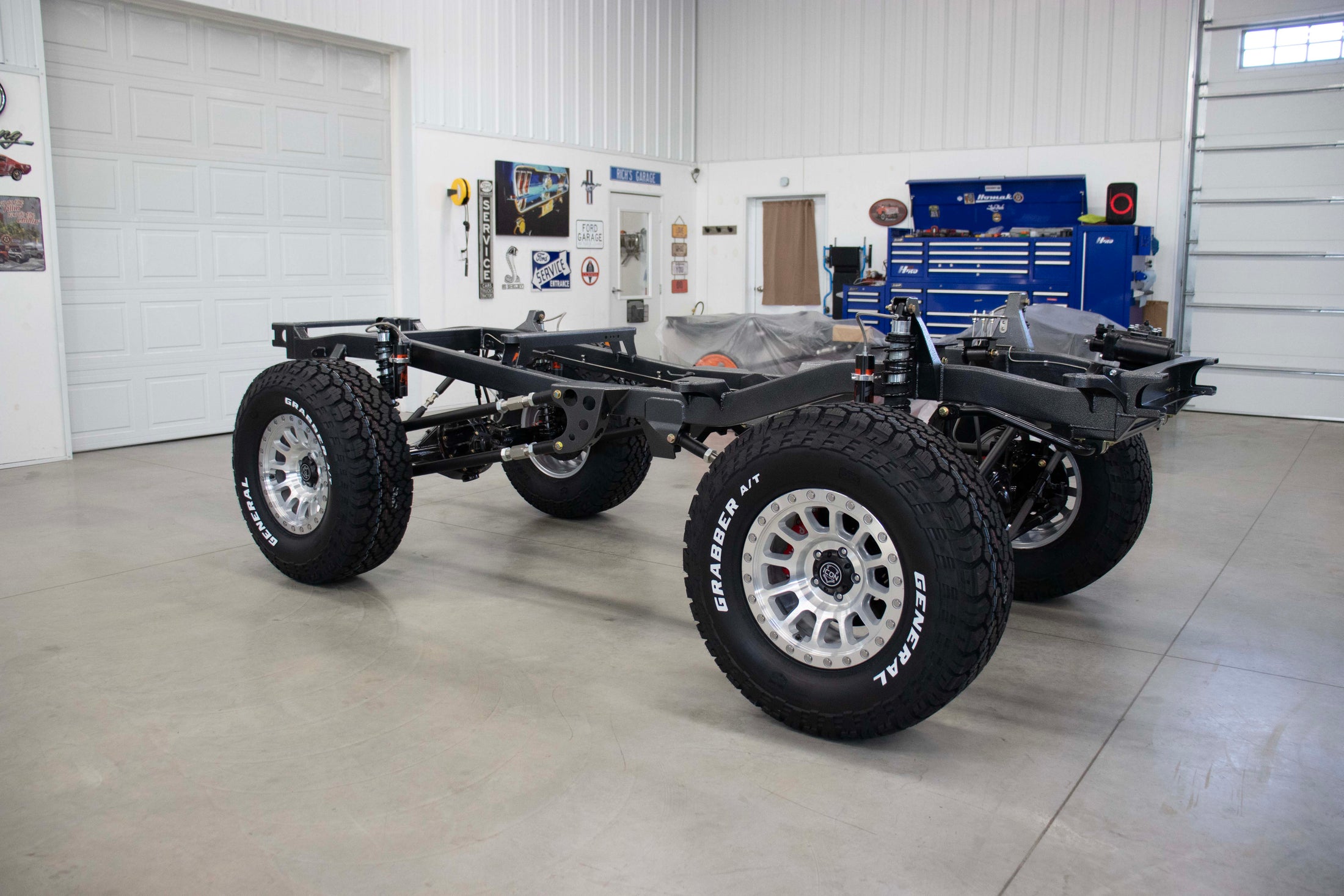 Early Bronco Chassis Coilover 1966-1977, image size:2200x1467