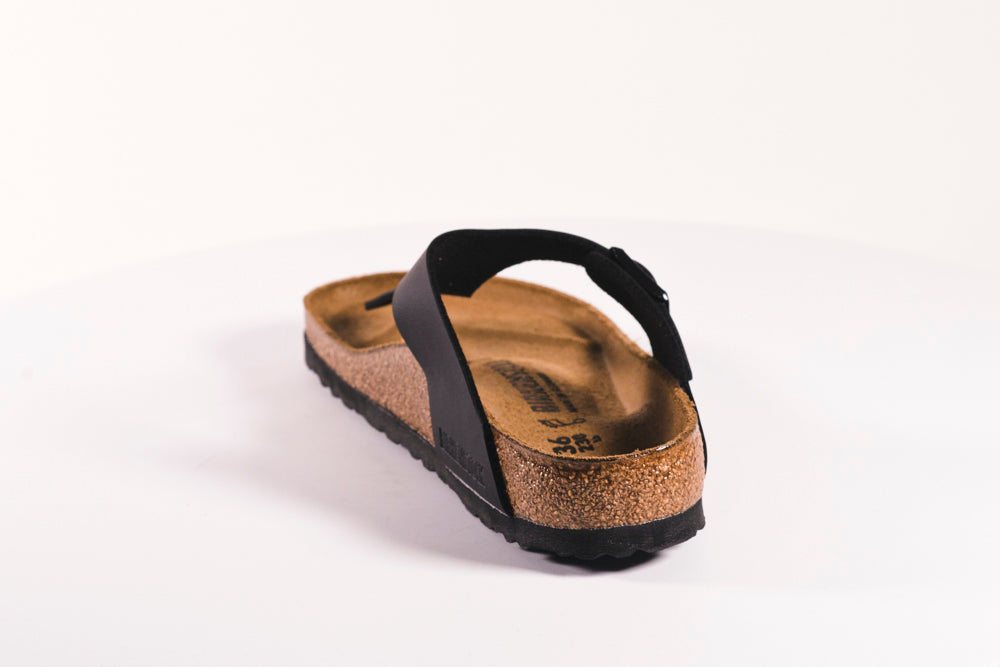 Birkenstock Gizeh sandals in black