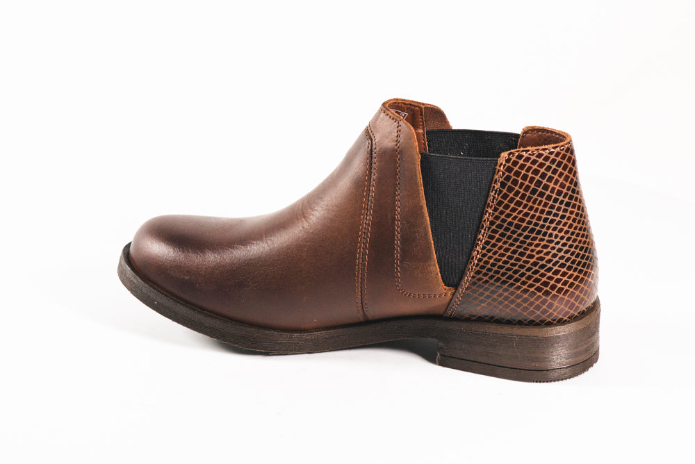 Clarks demi 2024 beat boot