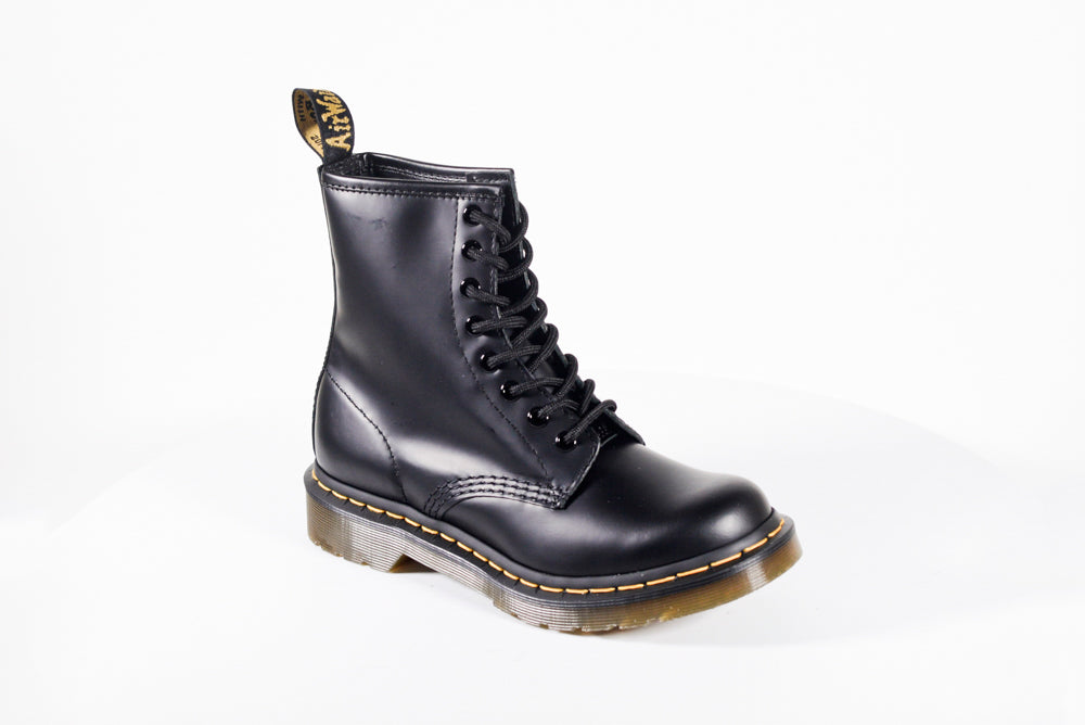 Dr martens 146w on sale black