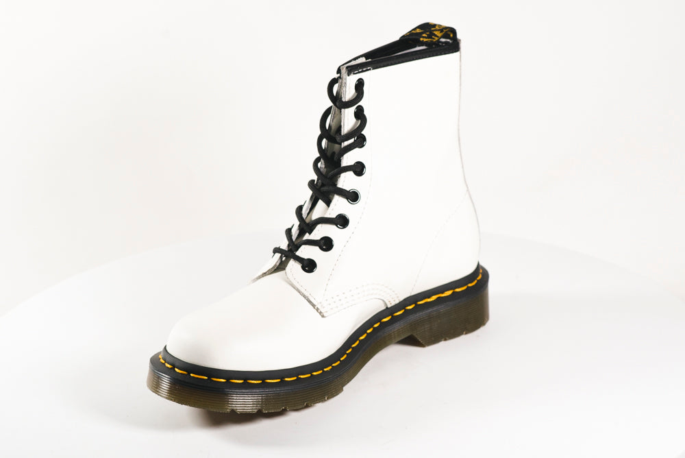 Shiny white 2025 doc martens