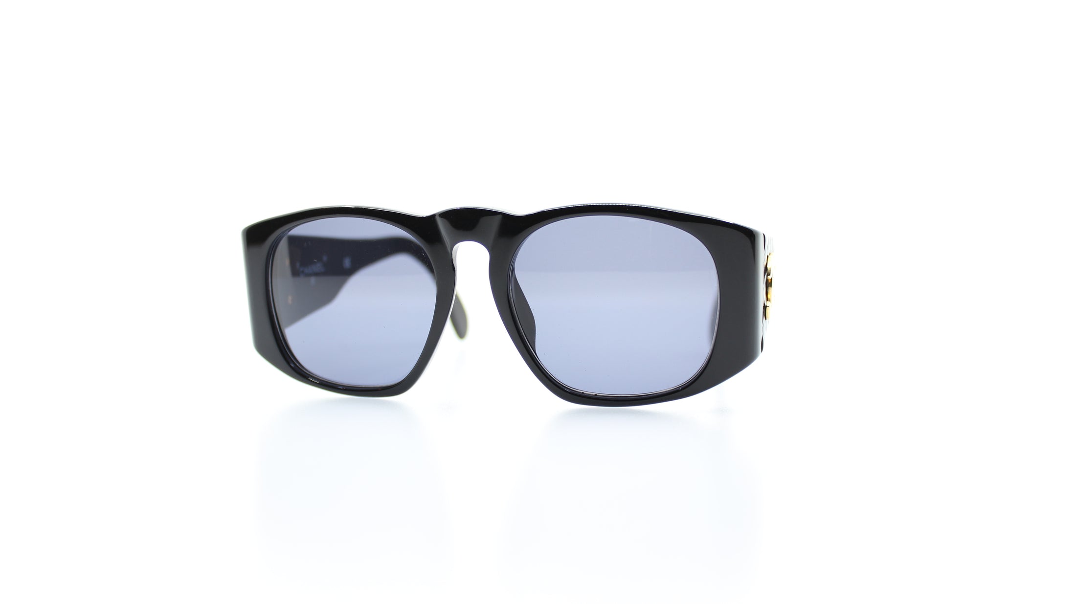 Authentic Chanel Black Frame Logo Sunglasses #01452 94305 Chanel 01452 – Sammy & Nino main image 4