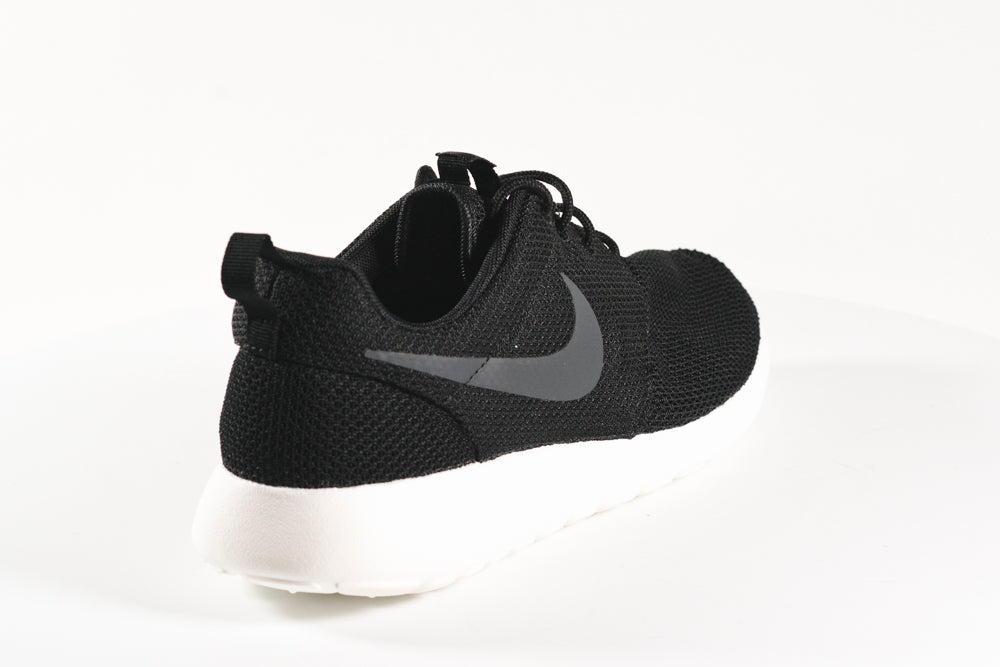 Nike roshe sales one men