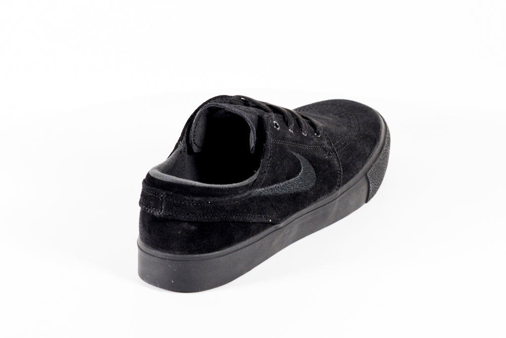 Nike stefan janoski triple on sale black