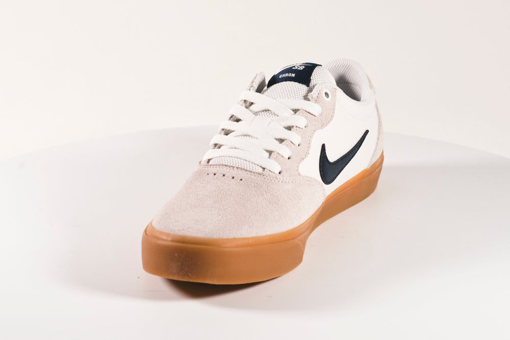 Nike sb chron slr obsidian & white hot sale mens shoes