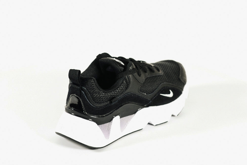 WOMENS NIKE RYZ 365 II SNEAKER - CLEARANCE