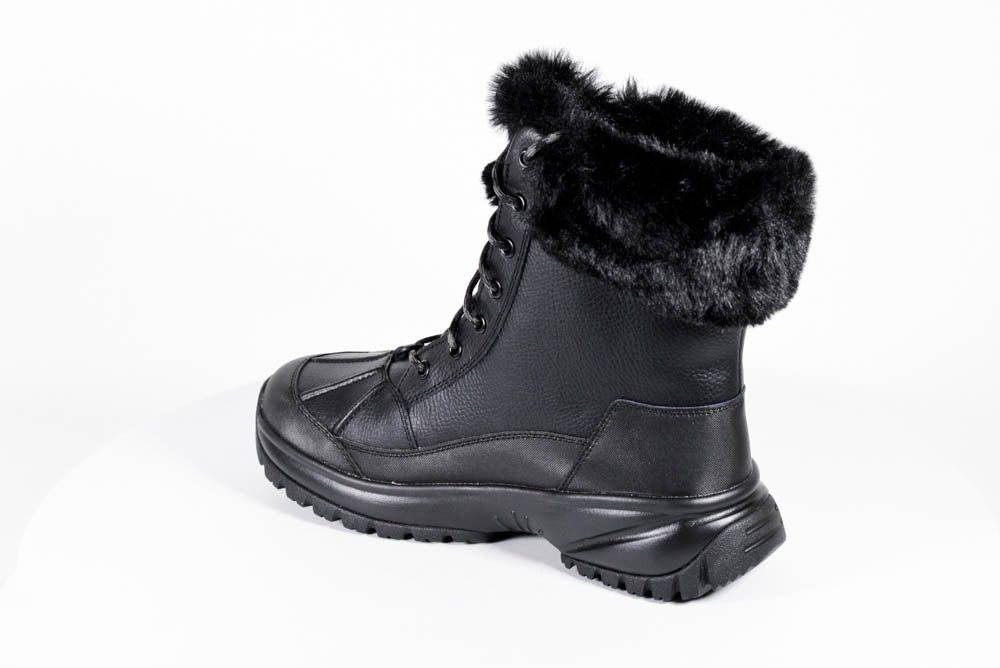 UGG Yose Puff Marble ブラック　23センチ UGG Yose Puff boots in black | ASOS