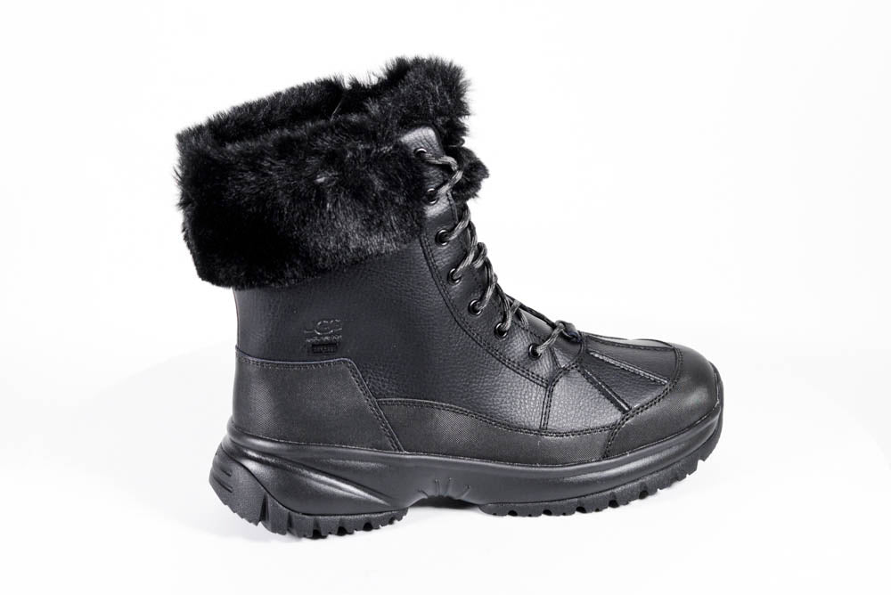 UGG_1112328-BLK-14_1_2200x.jpg