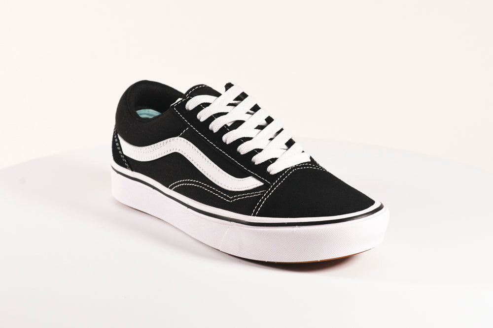 Vans COMFYCUSH OLD SKOOL Black / White - Fast delivery