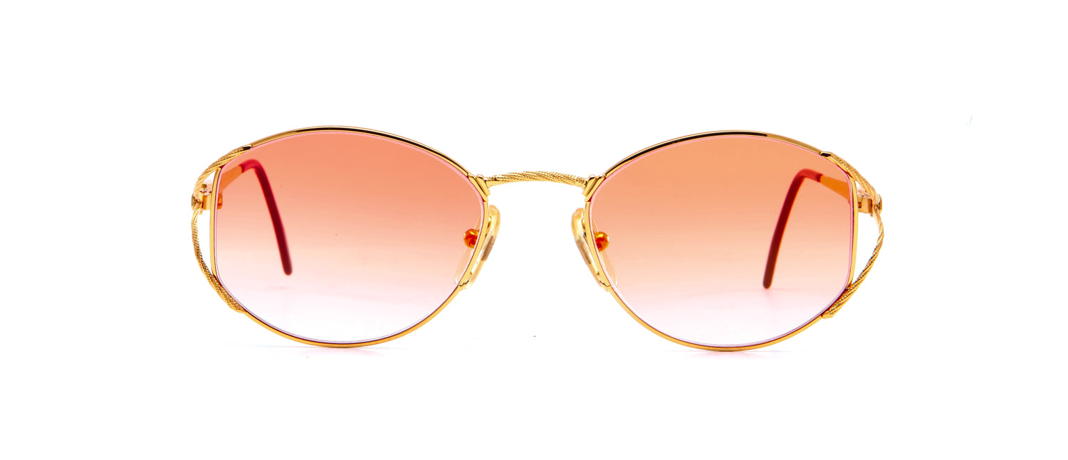 TIFFANY 🧝🏽‍♀️ on Instagram: #Beyoncé wears @louisvuitton Cyclone  sunglasses ($875) #HallsOfIvy